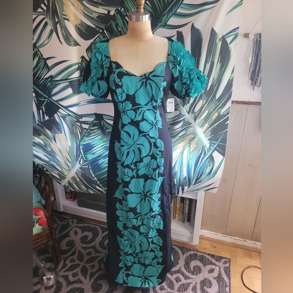 Princess Kaiulani Hawaiian Muumuu Sz 4 NWT